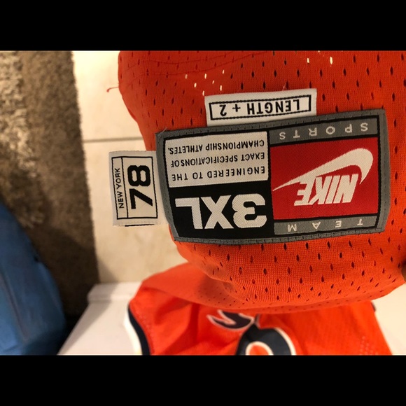 Latrell Sprewell #8 New York Knicks jersey - Picture 2 of 4